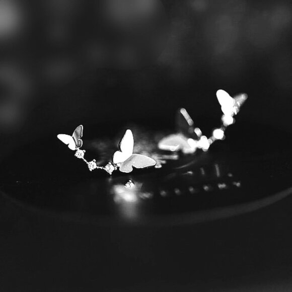 Minimalist Earrings Tiny Butterfly Earrings Studs - Picture 5 of 6